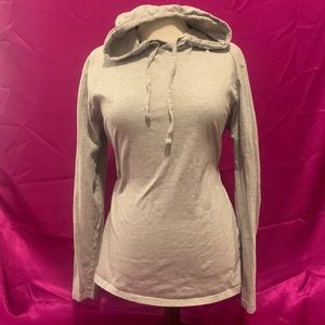 Urban heritage gray pullover top, size M, great condition, has hood,